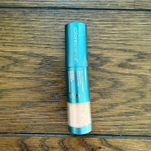 Colorscience Mineral Sunscreen Brush - Tan 50 SPF